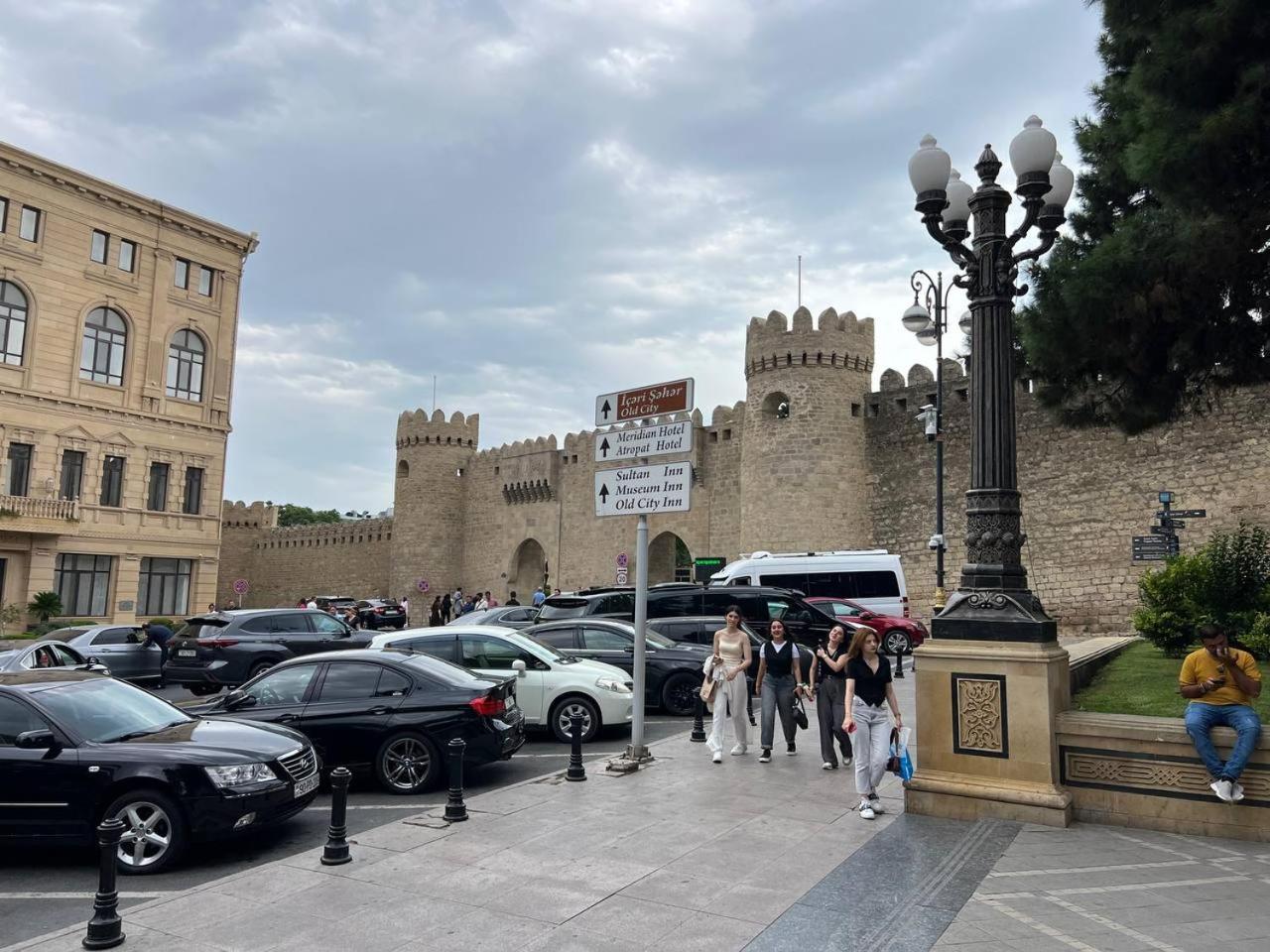 Sweet And Comfort Apartment In The Old City Icheri Sheher Баку Экстерьер фото